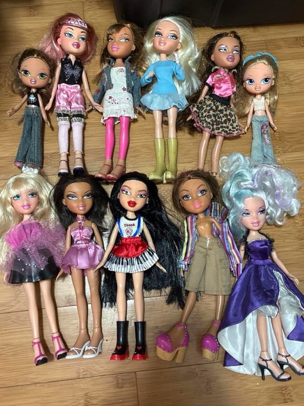 Bratz Fashion Dolls Collection - Multi-Color Mix